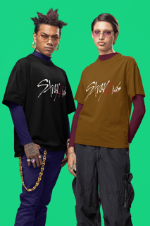 Nome do produto CAMISETA OVERSIZED CORES ESCURAS - STRAY KIDS LOGO