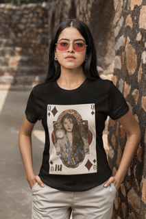 Nome do produto CAMISETA FEMININA IU CARTA