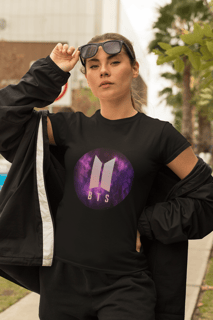 Nome do produto CAMISETA FEMININA - BTS
