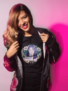 Nome do produto CAMISETA UNISEX IU FLOWERS