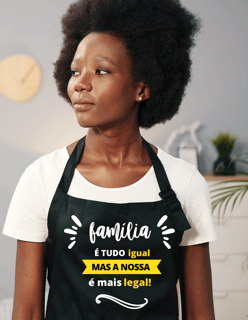 Nome do produto Avental/família é tudo igual/ cor preto