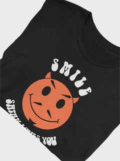 Nome do produtoSMILE SATAN LOVES YOU