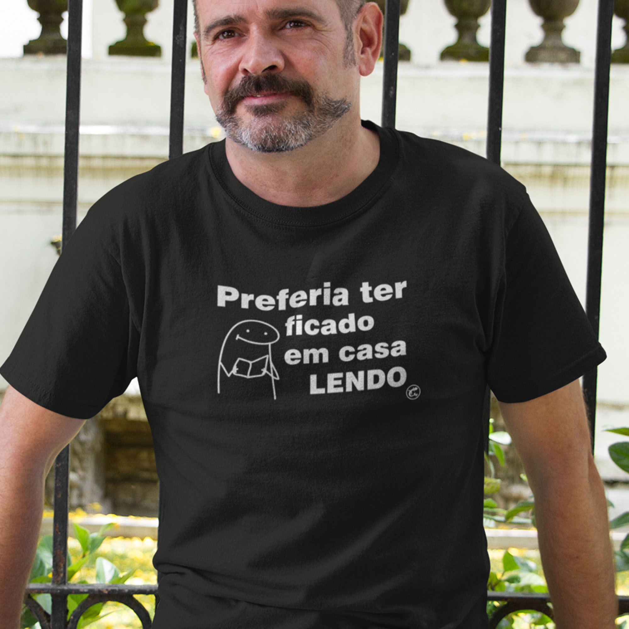 Camiseta Preferia ter ficado em casa lendo