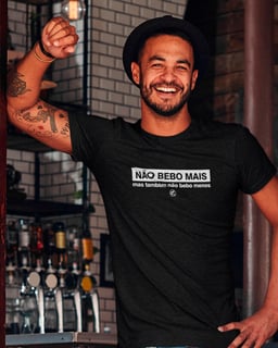 Camiseta de Boteco Não bebo mais, mas também não bebo menos