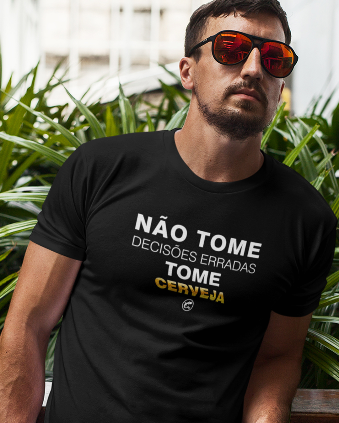 Camiseta Não tome decisões erradas, tome Cerveja