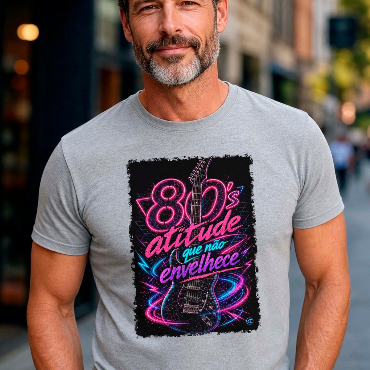 Nome do produto: Camiseta anos 80 - atitude que não envelhece
