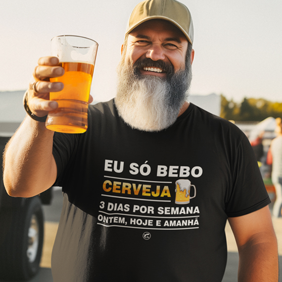 Camiseta de Boteco Eu só bebo 3 vezes por semana: Ontem, hoje e amanhã