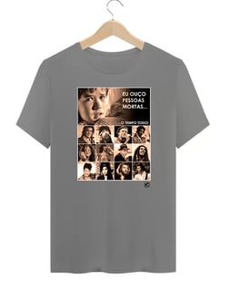 Nome do produto Camiseta Plus Size Eu ouço pessoas mortas...O tempo todo! Versão 02
