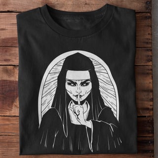 Camiseta Unissex - Evil nun