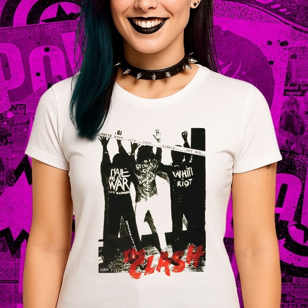 Nome do produto: The Clash 1977 - Feminina