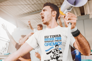 Nome do produto Camiseta Motivos Para Brigar - Clara