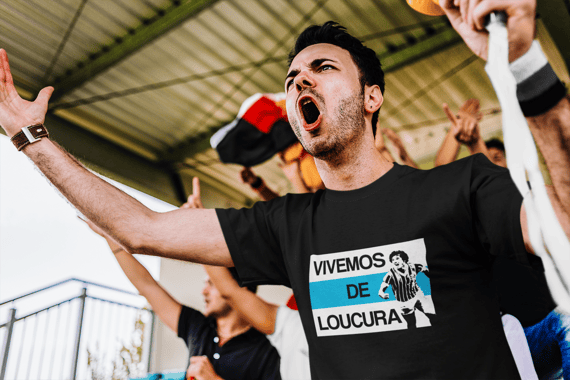 Camiseta Vivemos de Loucura