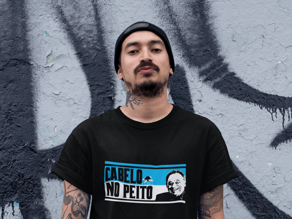 Camiseta Cabelo no Peito