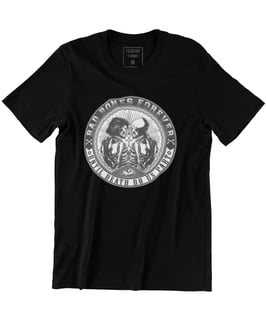 Nome do produto Camiseta Printfull Bad bones forever