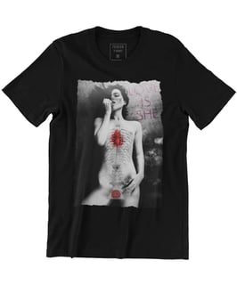 Nome do produto Camiseta Printfull Love is she