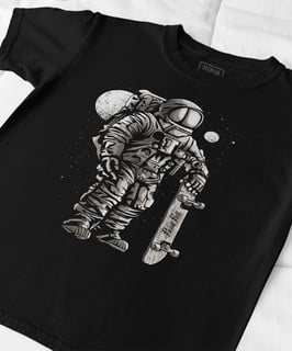Nome do produto Camiseta Printfull Astronaut Skater