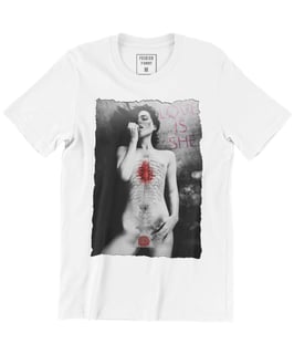 Nome do produto Camiseta Printfull Love is she
