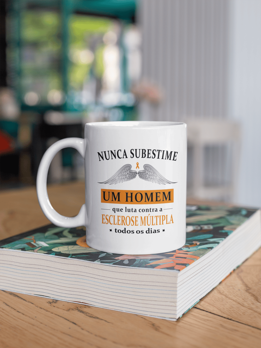 Nome do produto: Nunca subestime um homem -- Caneca Simples