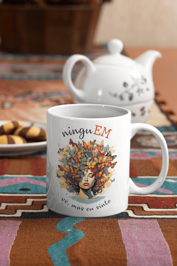 Ninguém vê, mas eu sinto -- V2 Caneca Simples