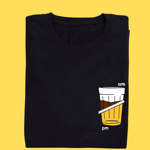 Camiseta metade café metade cerveja