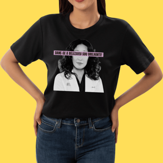 Nome do produto Camiseta Dane-se a beleza! Eu sou brilhante!