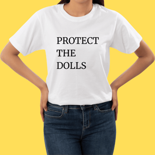 Nome do produto Camiseta Protect the Dolls