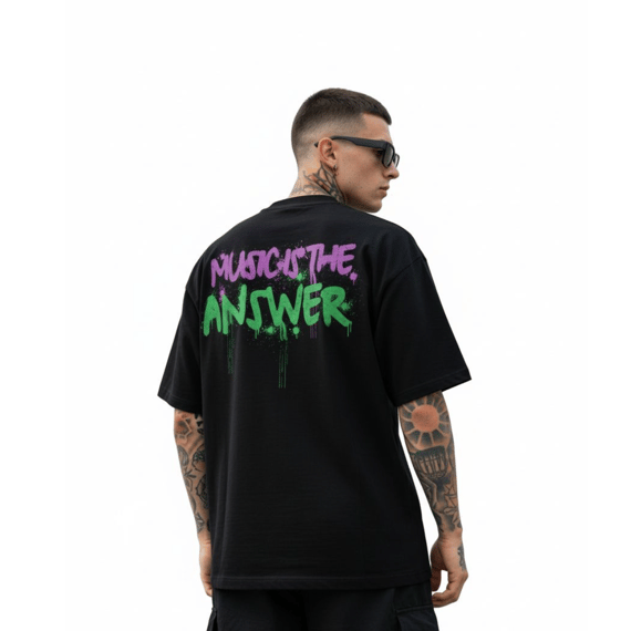 Camiseta Oversized Music is the Answer - Preto