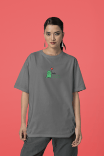 CAMISETA T-SHIRT ESTONADA MINIMALISTA, HELLO