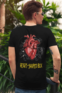 Nome do produto Camiseta Reta Heart-Shaped Box
