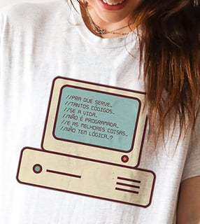 Nome do produto Camiseta Códigos no Computador - Tecnologia