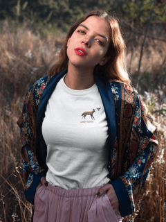 Camiseta Lobo-guará - Coleção Raiz - Feminina