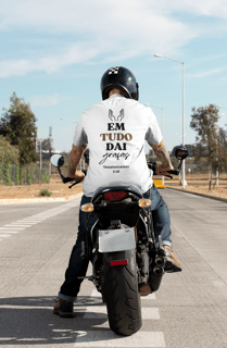 Nome do produto Camiseta Em Tudo Dai Graças
