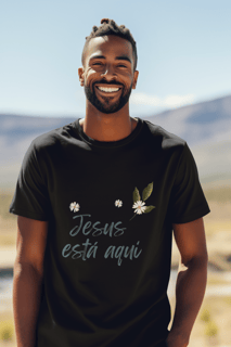 Nome do produto Camiseta Jesus Está Aqui