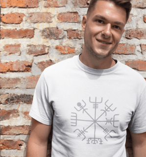 Camiseta Vegvísir (símbolo nórdico)