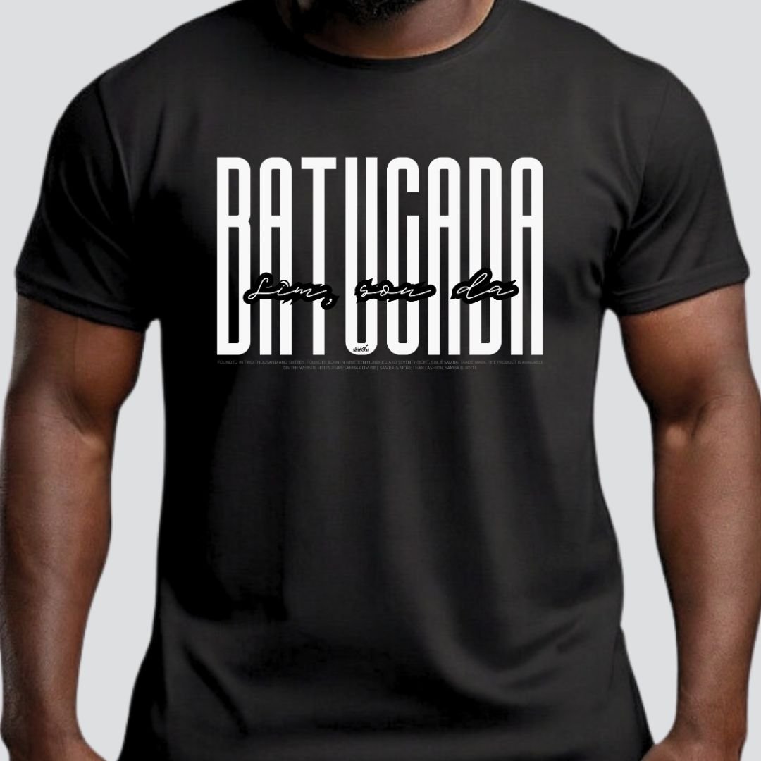 Nome do produto: Camiseta Clássica Masculina - Sim Sou da Batucada