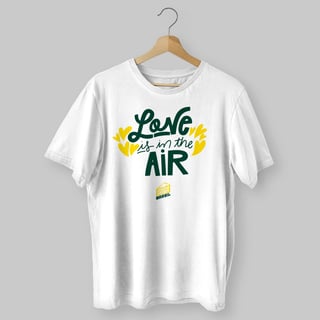 Nome do produto Camiseta Love is in the Air