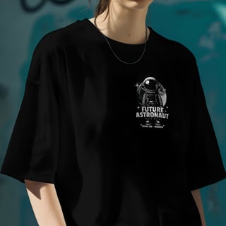 Nome do produto Camiseta Oversized Astronauta