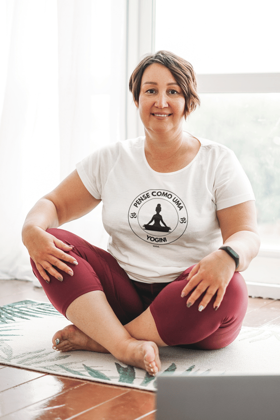Camiseta Plus size Pense como uma Yogini