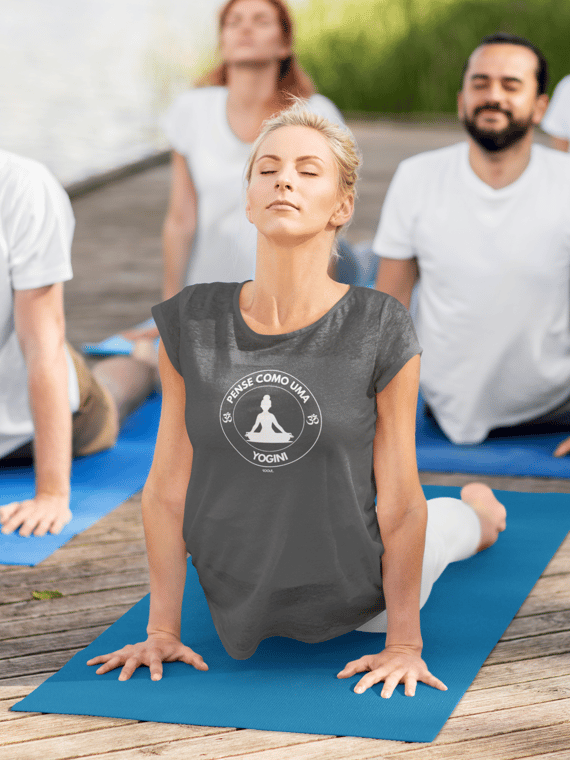 Camiseta Estonada Pense como uma Yogini