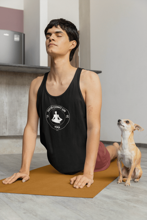 Camiseta Regata Masculina Pense como um Yogi