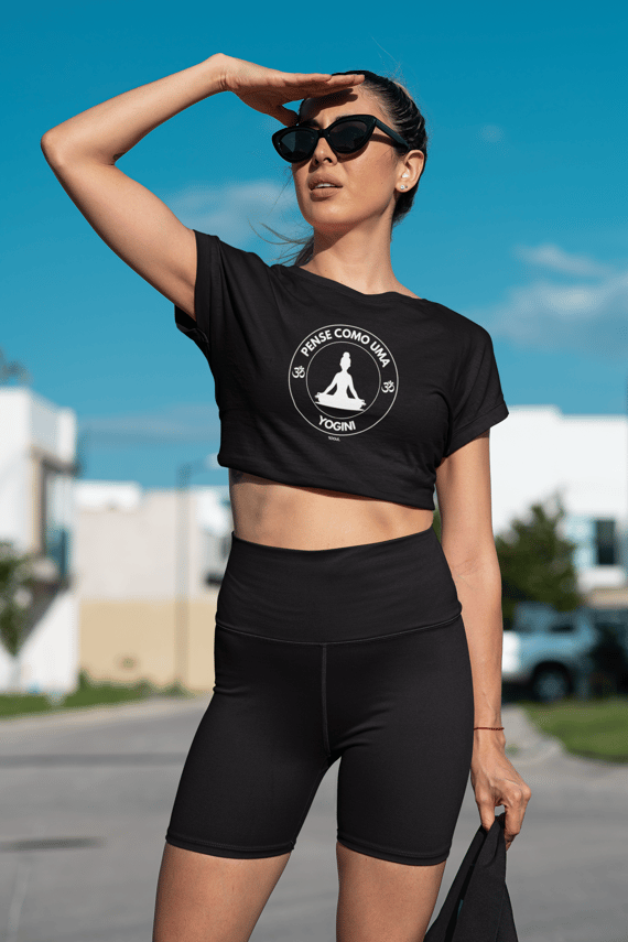 Camiseta Cropped Pense como uma Yogini