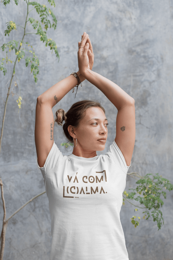 Camiseta Baby Long Classic Vá com Calma