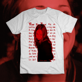 Nome do produto Camiseta 'FIONA APPLE - WHEN THE PAWN'