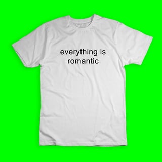 Nome do produto Camiseta 'CHARLI XCX - EVERYTHING IS ROMANTIC'