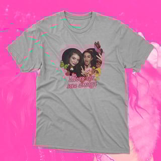 Nome do produto Camiseta 'LORDE & CHARLI XCX - ADORO SER SUA AMIGA'