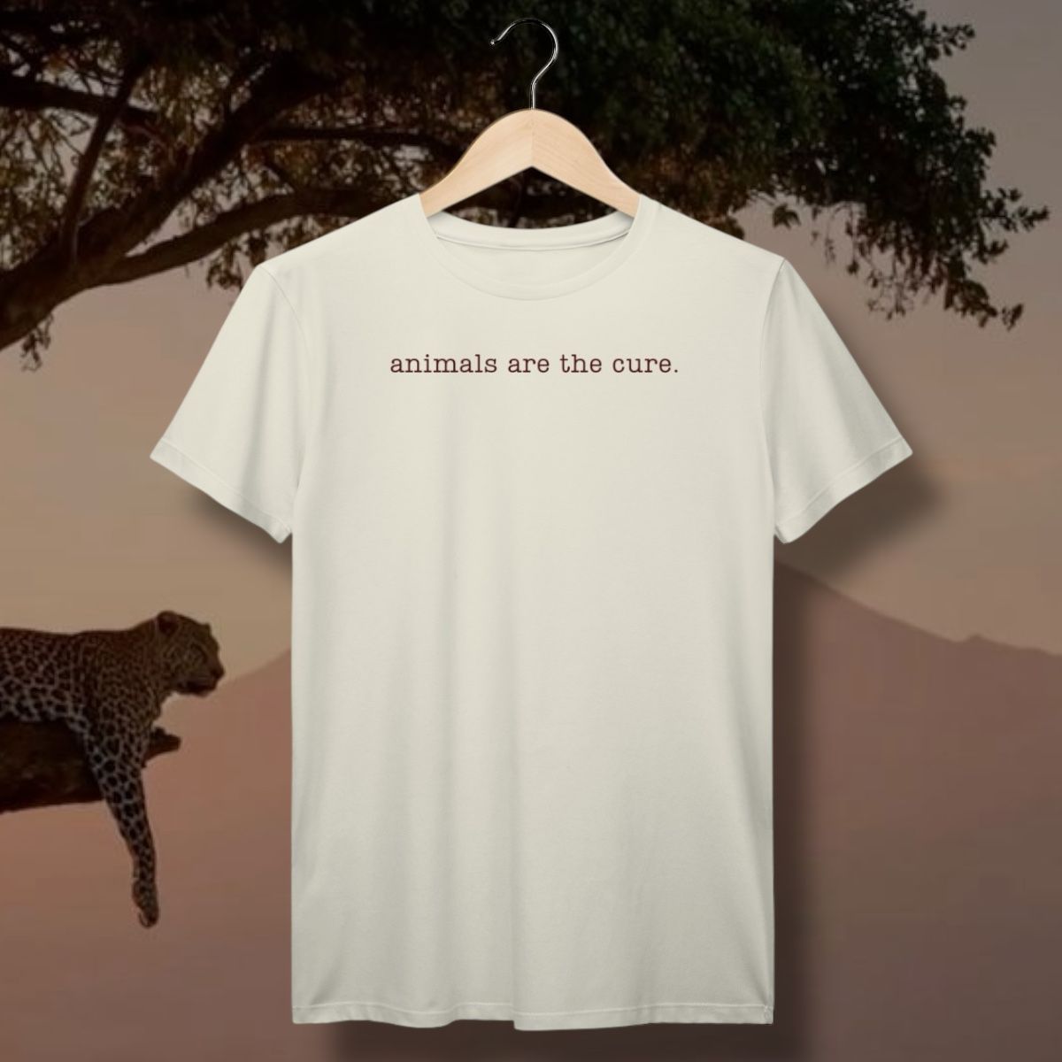 Nome do produto: t-shirt • animals are the cure