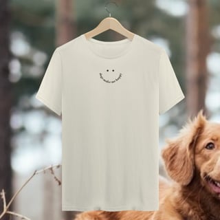 Nome do produto t-shirt • dogs make me happy (claras)