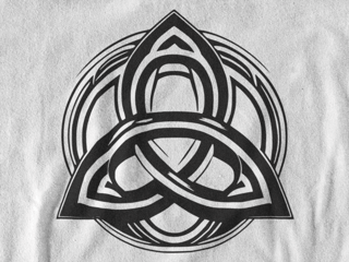 Nome do produto Camiseta Dizbocado Corte Regular - Triquetra Nórdico Celta