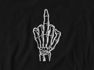 Nome do produto Camiseta Dizbocado Corte Regular - Dedo do meio