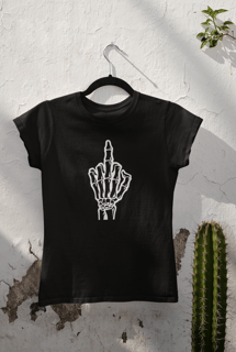 Nome do produto Camiseta Dizbocado Corte BabyLook - Dedo do meio